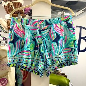 Lilly Pulitzer Katia short Size medium.